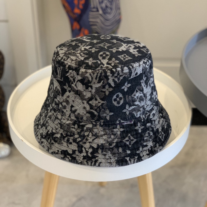l1vv hat