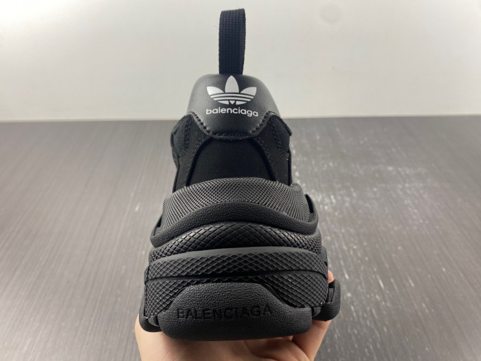 a*d*das x balen triple s 712764 w2fw1 1004