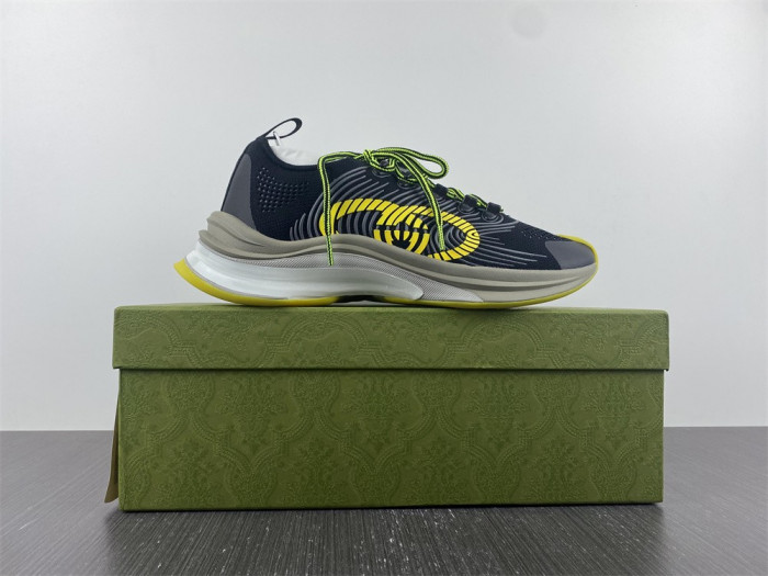 gu run sneaker