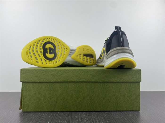 gu run sneaker