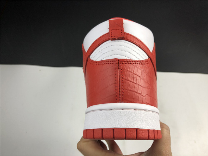 nike dunk high pro sb S*p3eme red stars 307385-161