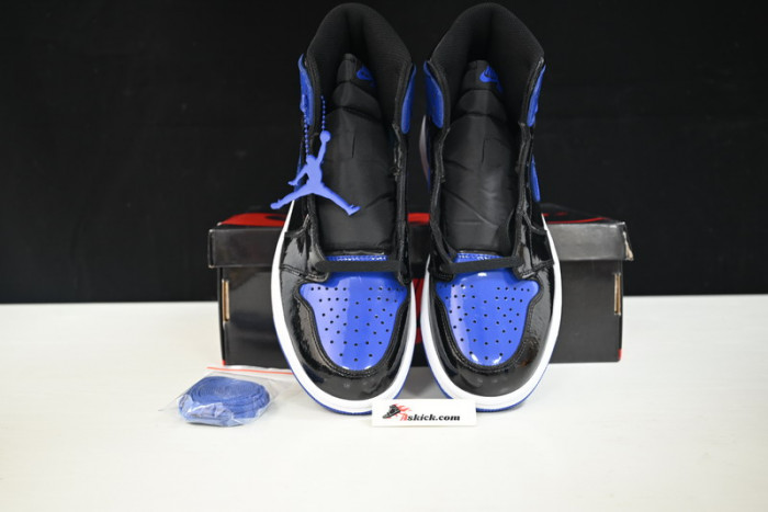 air jordan 1 retro royal patent 555088-404