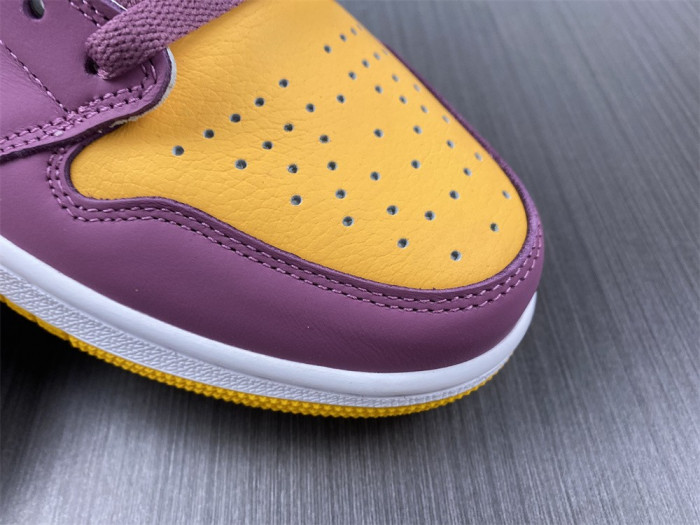 air jordan 1 high og ‘brotherhood’ 555088-706