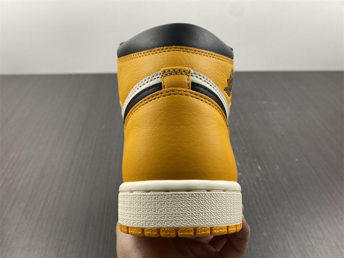 air jordan 1 high og “yellow toe” 555088-711