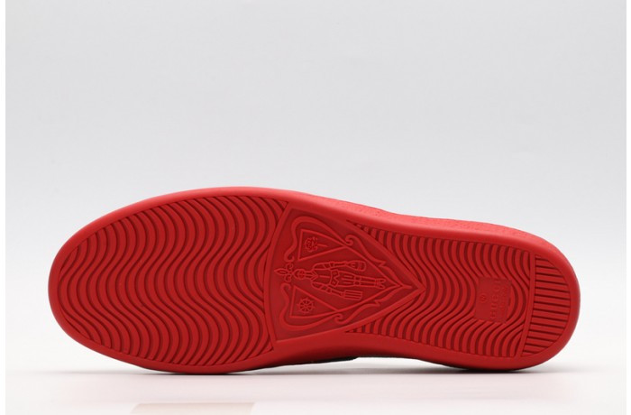 gu ace embroidered low-top sneaker