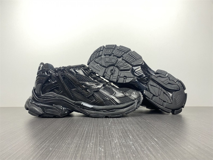 balen track runner monocolor kith black - 677403 w3ra9 1000