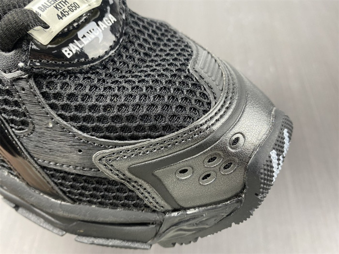 balen track runner monocolor kith black - 677403 w3ra9 1000