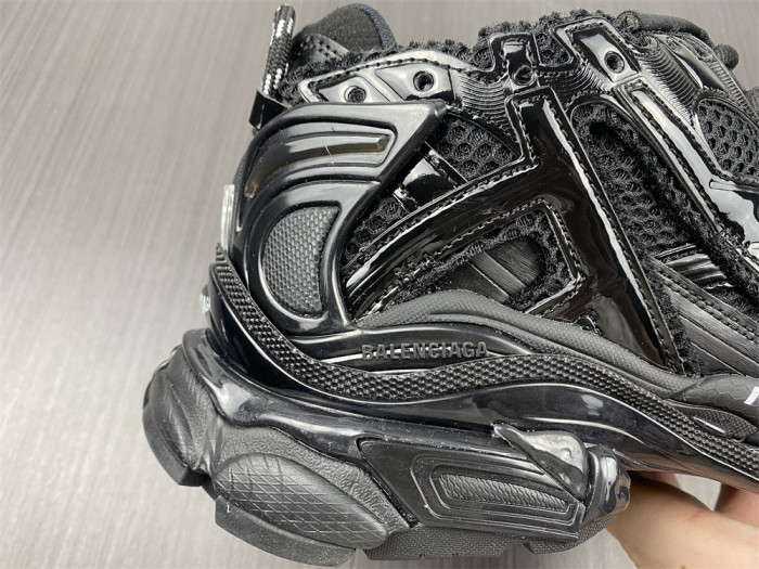 balen track runner monocolor kith black - 677403 w3ra9 1000