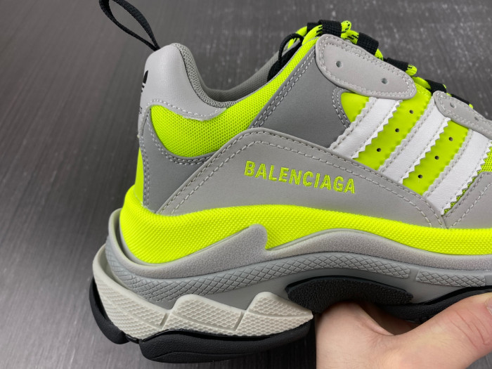 balen triple s grey green 712821 w2zb5 7512