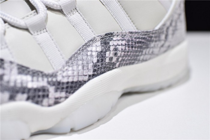 jordan 11 retro low snake light bone - cd6846-002