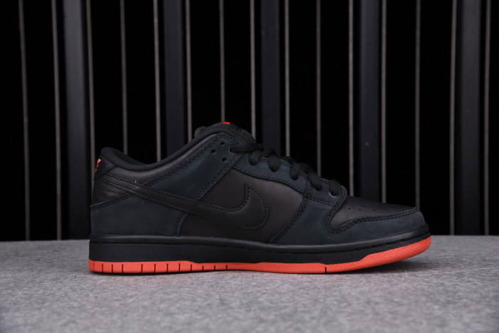 nike sb dunk low black pigeon 883232-008