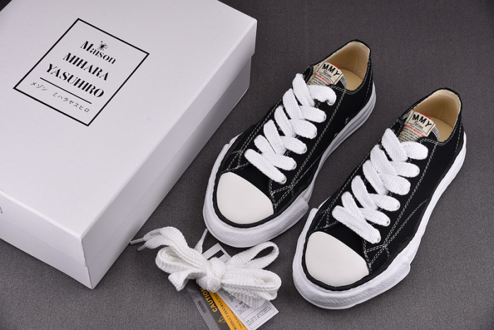 Ma*s*n mihara yasuhiro canvas sneakers