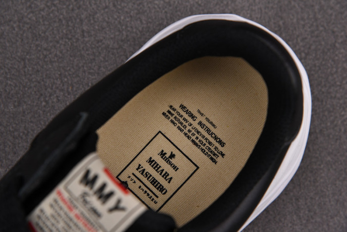 Ma*s*n mihara yasuhiro canvas sneakers