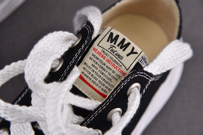 Ma*s*n mihara yasuhiro canvas sneakers