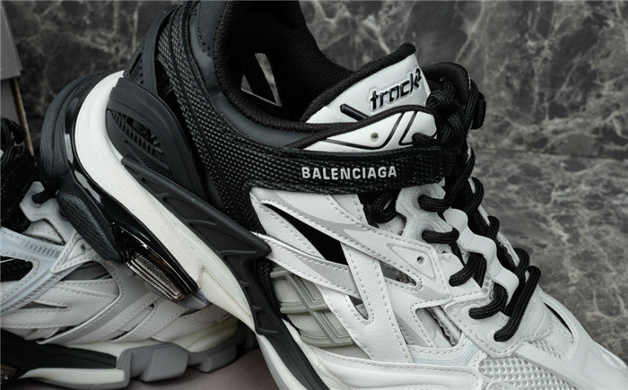 balen track trainer
