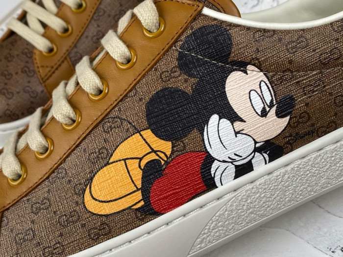 gu ace embroidered low-top sneaker