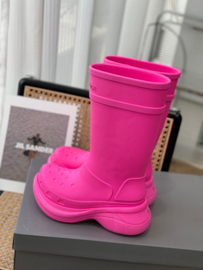 balen x crocs rubber rain boots-pink