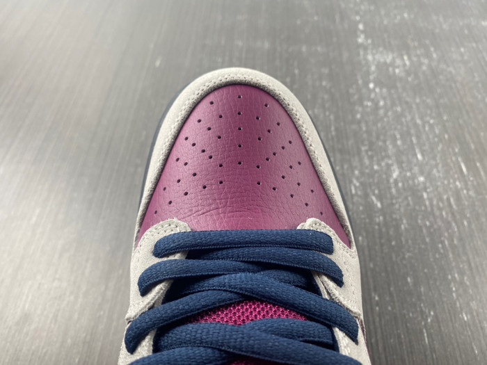 nike sb dunk low atmosphere grey true berry bq6817-001