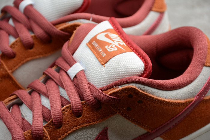 nike sb dunk low pro dark russet cedar bq6817-202