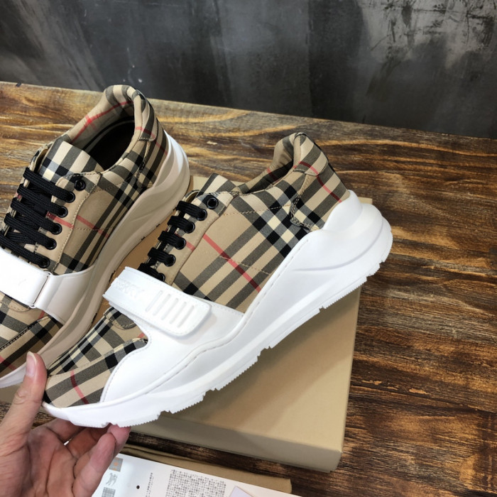 bur*berry sneakers