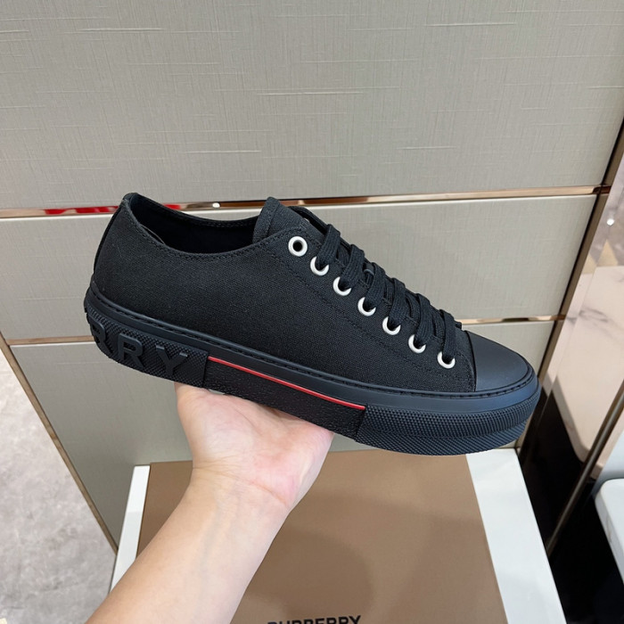 bur*berry sneakers