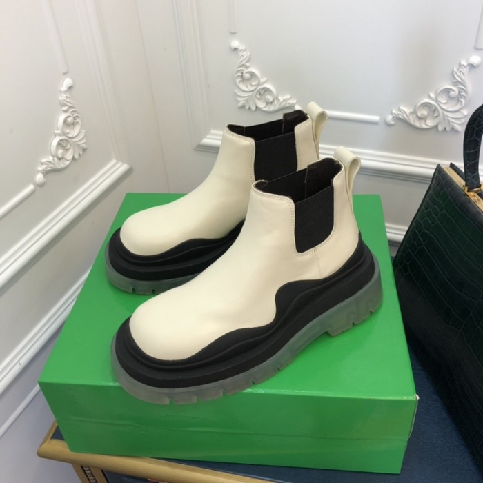 botteg*Ve*ne*ta tire