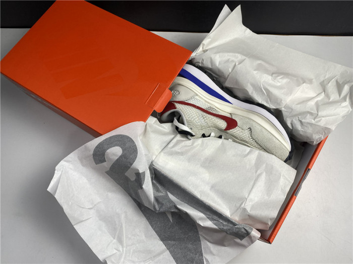 nike vaporwaffle sacai sport fuchsia game royal cv1363-100