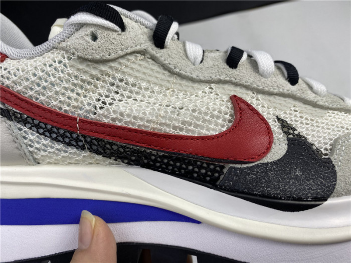 nike vaporwaffle sacai sport fuchsia game royal cv1363-100