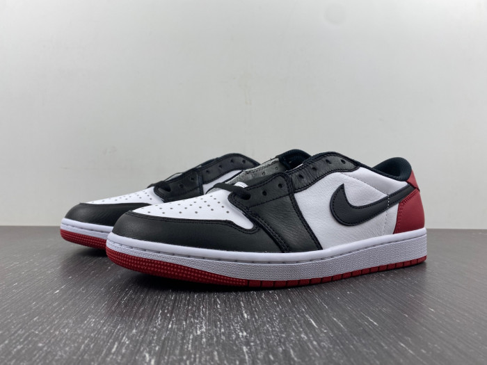 air jordan 1 retro low og black toe cz0790-106
