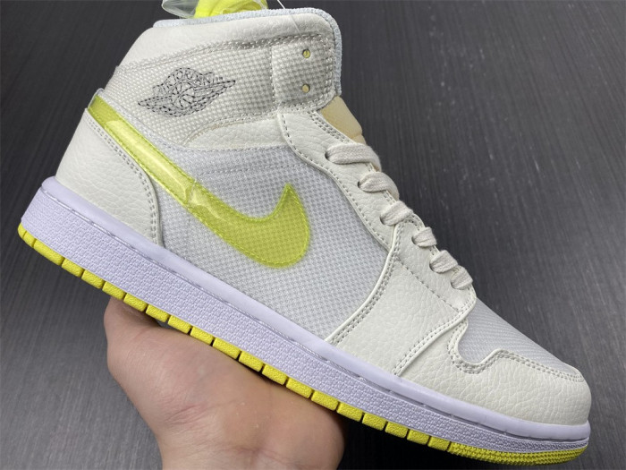 air jordan 1 mid se voltage yellow (w) db2822-107