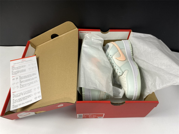 nike dunk low barely green (w) dd1503-104