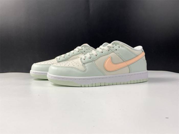 nike dunk low barely green (w) dd1503-104