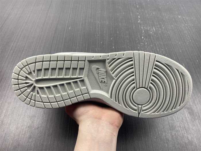 nike dunk low prm “vast grey” dd8338-001