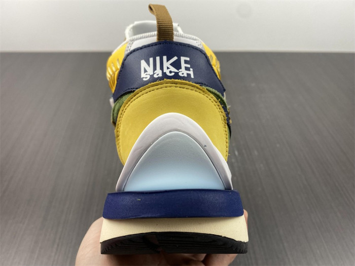 nike vaporwaffle sacai jean paul gaultier sesame blue dh9186-200