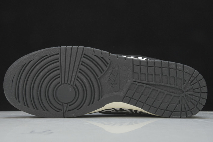 quartersnacks x nike sb dunk low dm3510-001