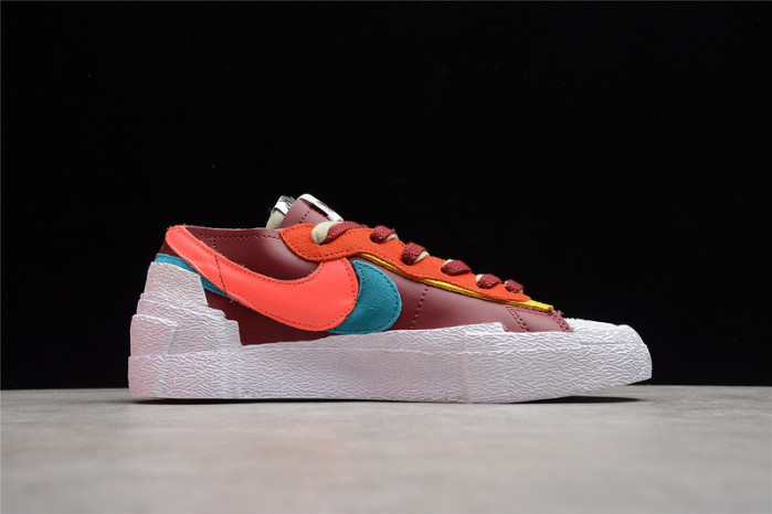 nike blazer low sacai kaws red dm7901-600