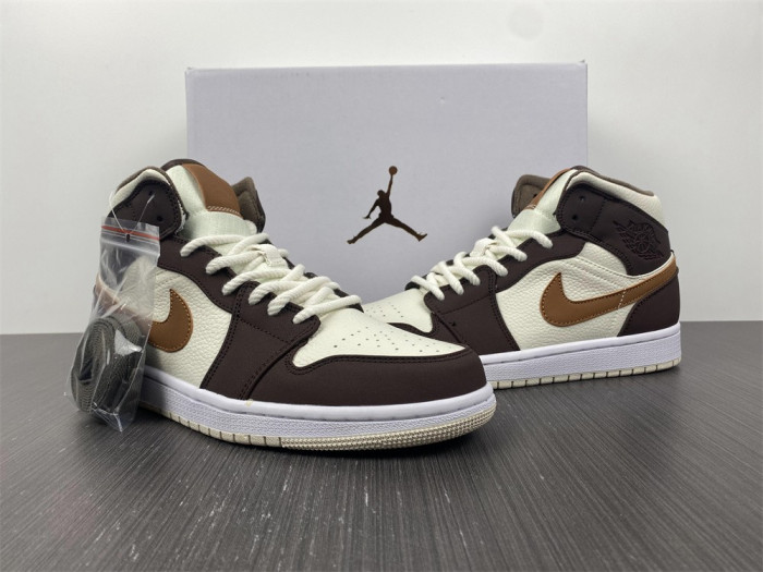 air jordan 1 mid brown fleece do6699-200