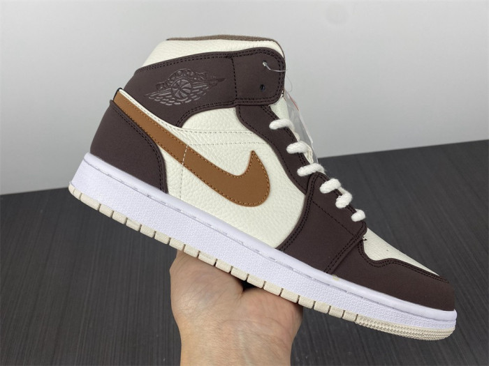 air jordan 1 mid brown fleece do6699-200