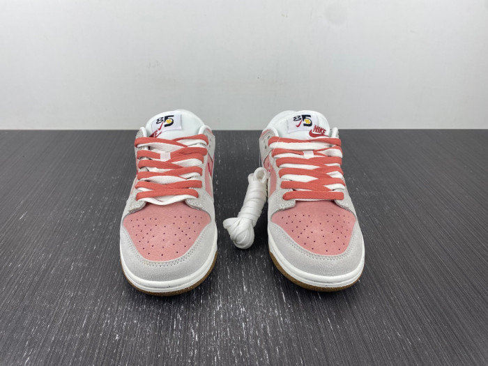 nike dunk low se grey pink do9457-110