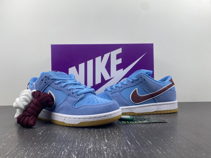 nike sb dunk low philadelphia phillies dq4040-400