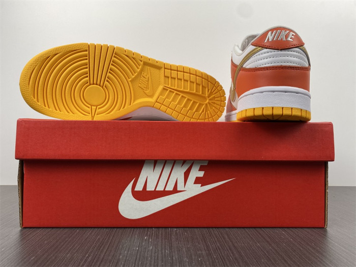 nike dunk low university gold (w) dq4690-800
