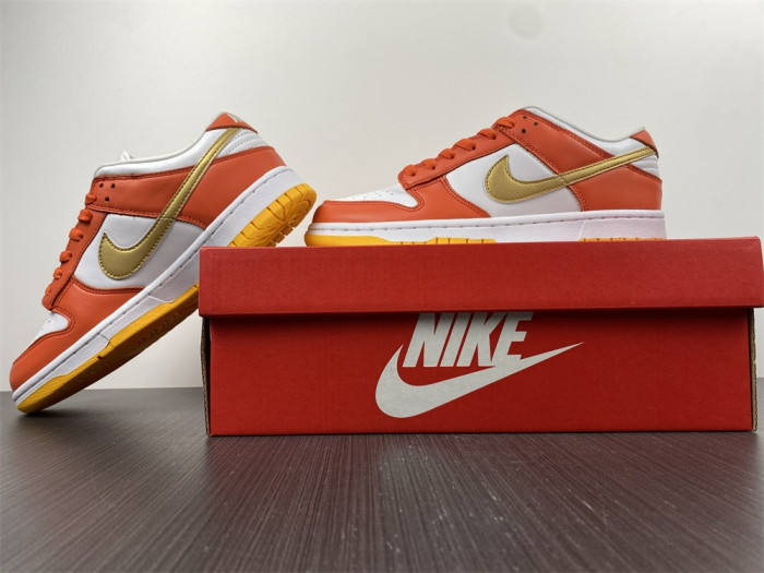 nike dunk low university gold (w) dq4690-800