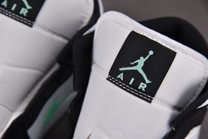 air jordan 1 mid green glow dq8426-103