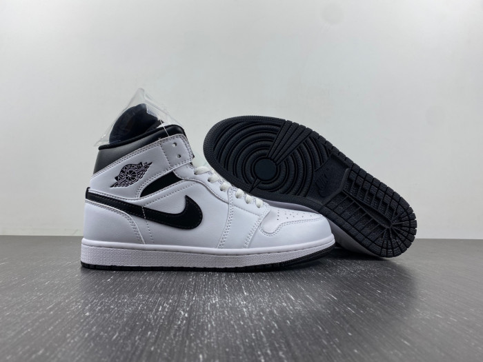 air jordan 1 mid reverse panda dq8426-132