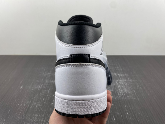 air jordan 1 mid reverse panda dq8426-132