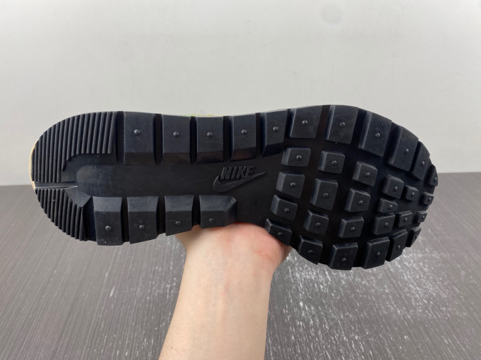 nike sacai x waffle woven green gusto dr5209-300