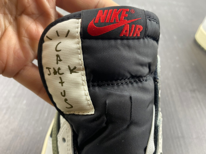 travis scott x air jordan 1 low og “olive” dz4137-106