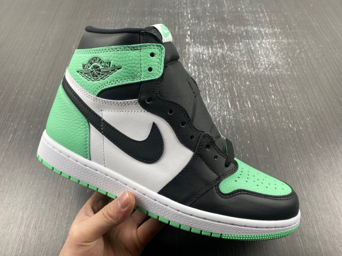 air jordan 1 "green glow" dz5485-130