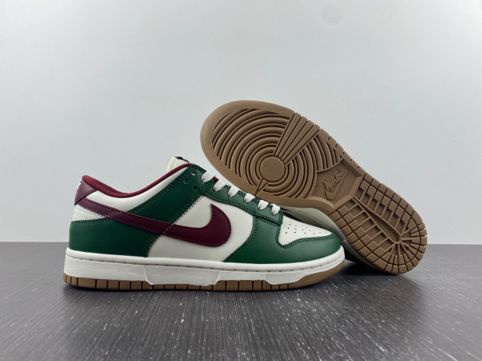 nike dunk low “gorge green” fb7160-161