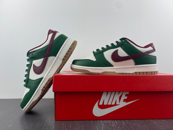 nike dunk low “gorge green” fb7160-161
